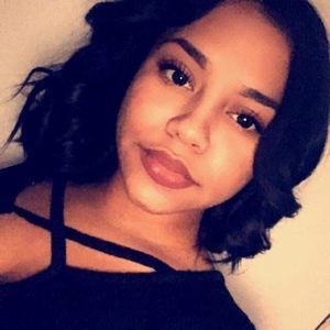 Meet your Posher, Ava